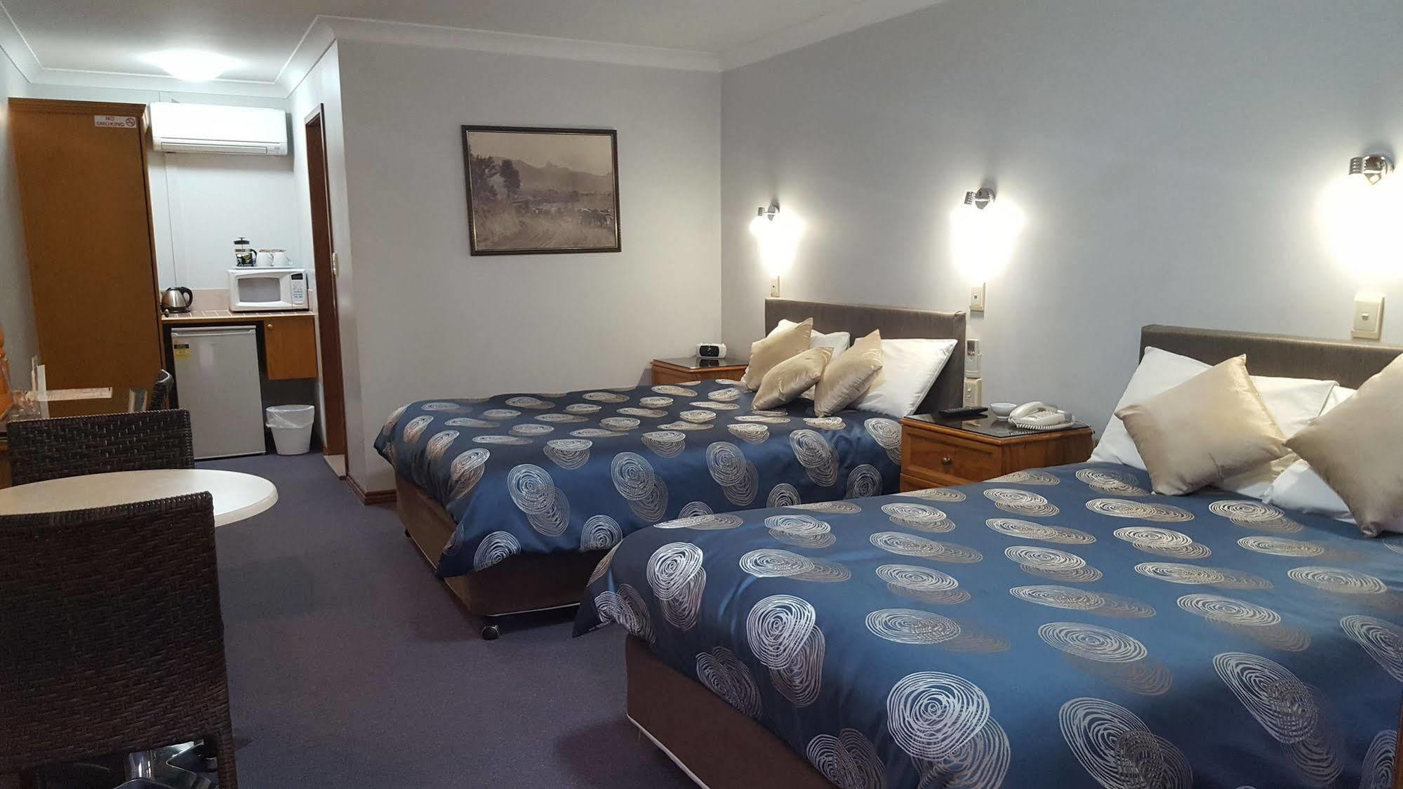 Sandstock Motor Inn Армидейл Экстерьер фото
