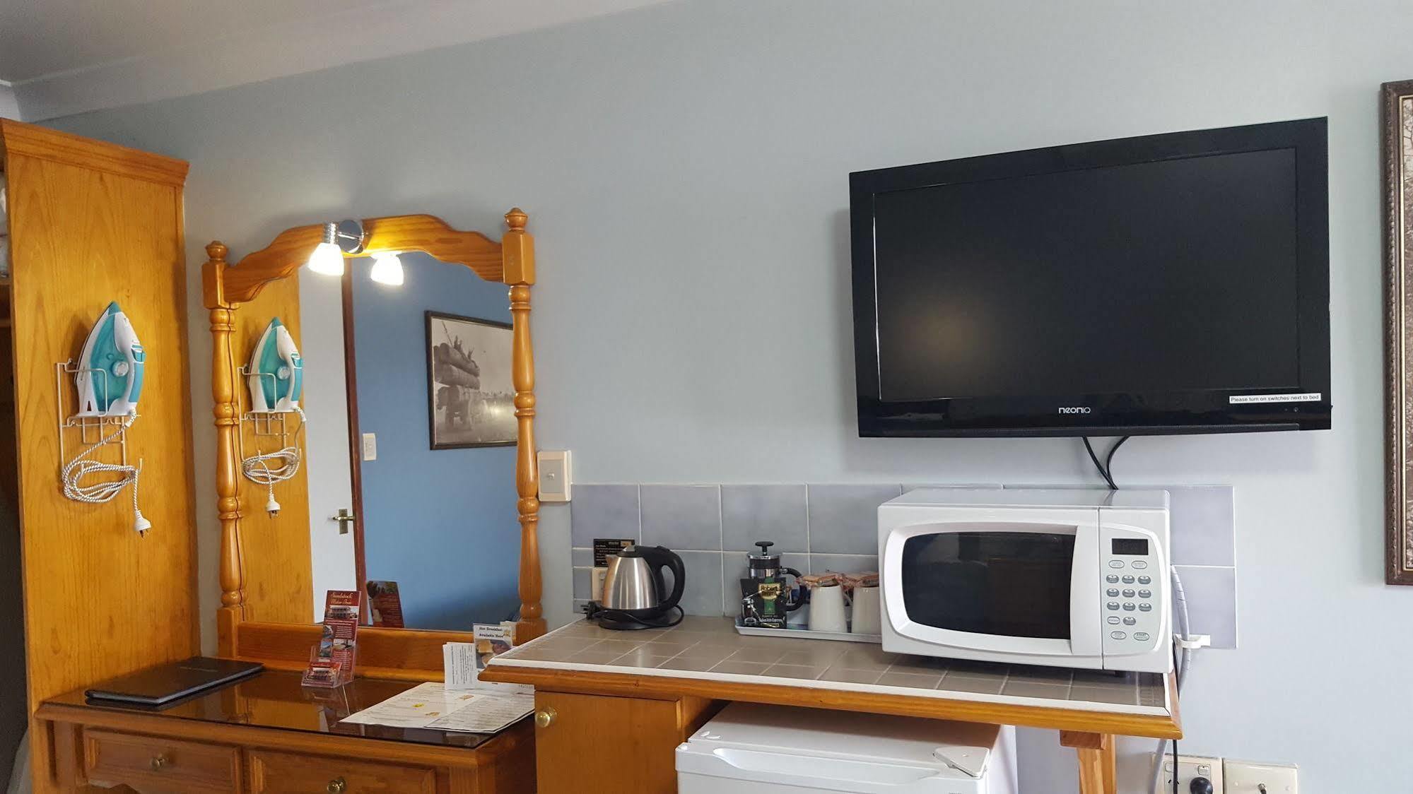 Sandstock Motor Inn Армидейл Экстерьер фото
