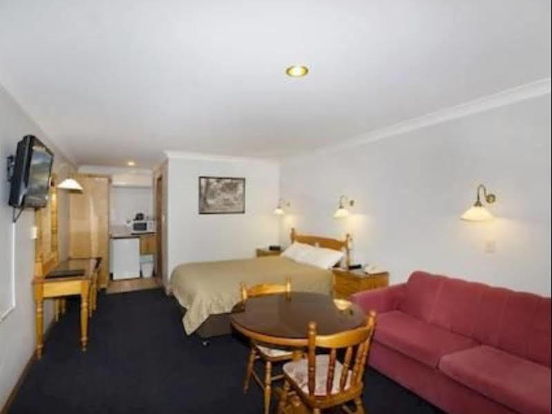 Sandstock Motor Inn Армидейл Экстерьер фото